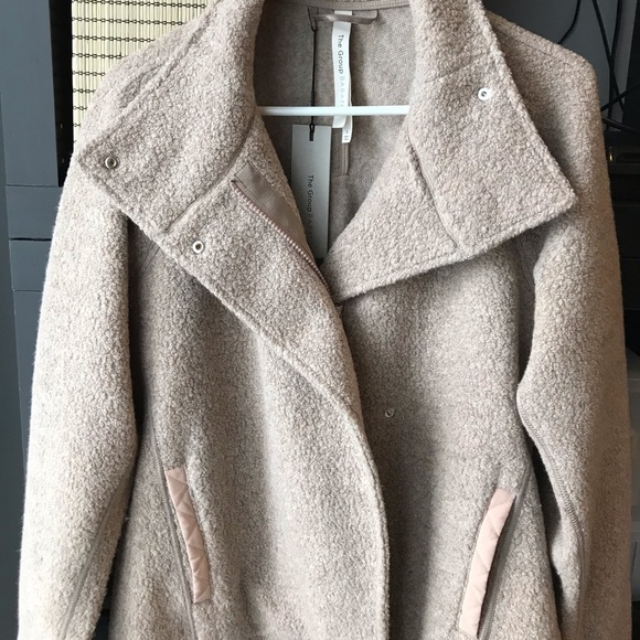 Babaton Aritzia meadow jacket. Size small - Picture 4 of 8